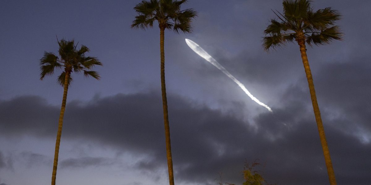 Elon Musk começa a testar seus terminais Starlink no sistema de espaço aéreo dos EUA