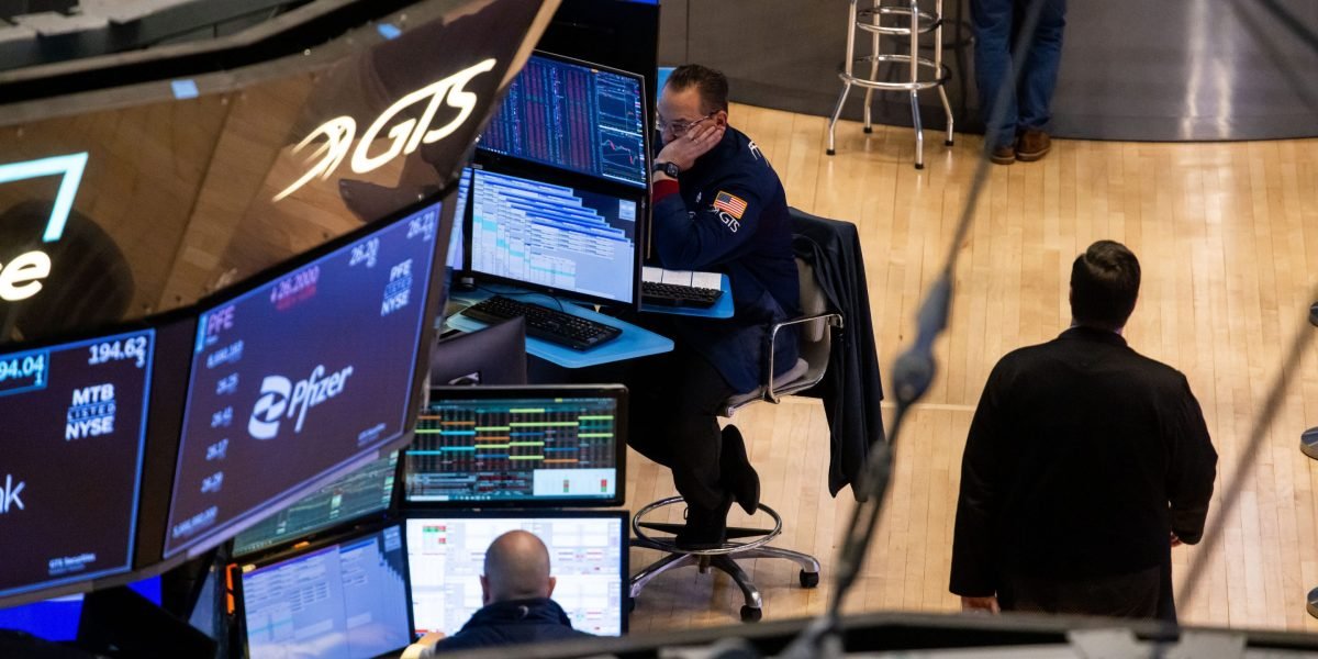S&P 500 Notches um retorno após a sexta -feira marca a sua pior sessão de negociação do ano