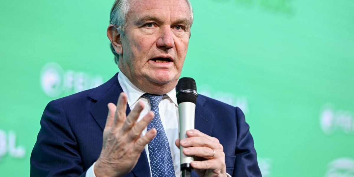 A Alemanha recebeu US $ 1 trilhão de graça, diz o presidente do Deutsche Bank