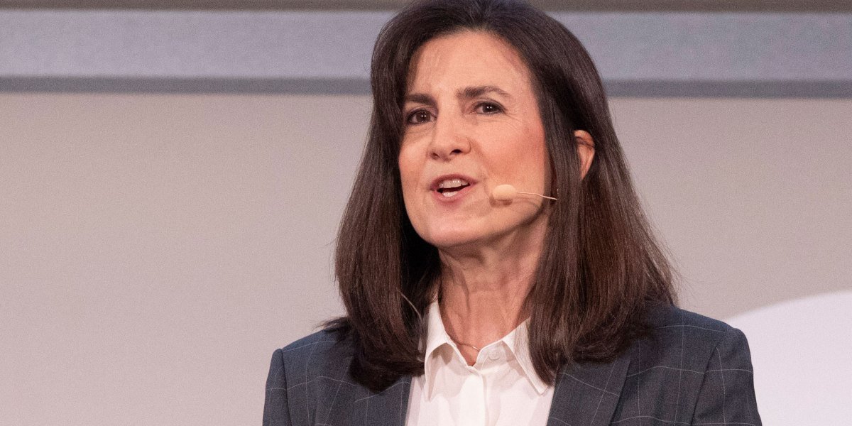 A Starbucks nomeia o novo CFO na última revisão de liderança