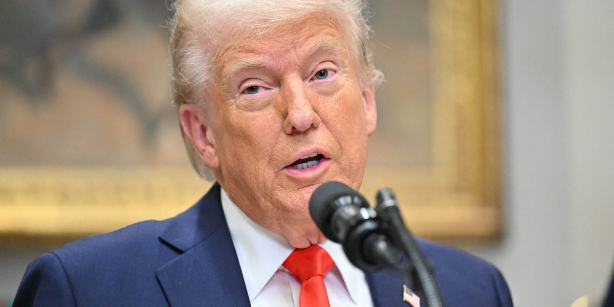 A reserva de criptografia planejada de Trump coloca os leais dos bitcoin contra boosters de 'alt-coin'