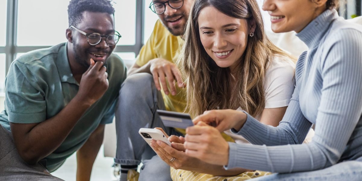 As pontuações de crédito milenar e gen z continuarão melhorando