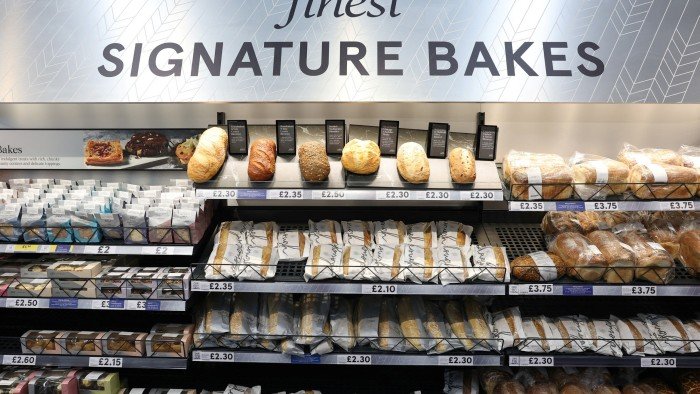 As previsões de vendas britânicas de vendas no varejo aumentam 1% em fevereiro