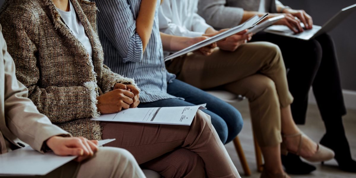 As solicitações de emprego de trabalhadores federais subiram 50% em fevereiro, quando a equipe alvo de Doge Flee