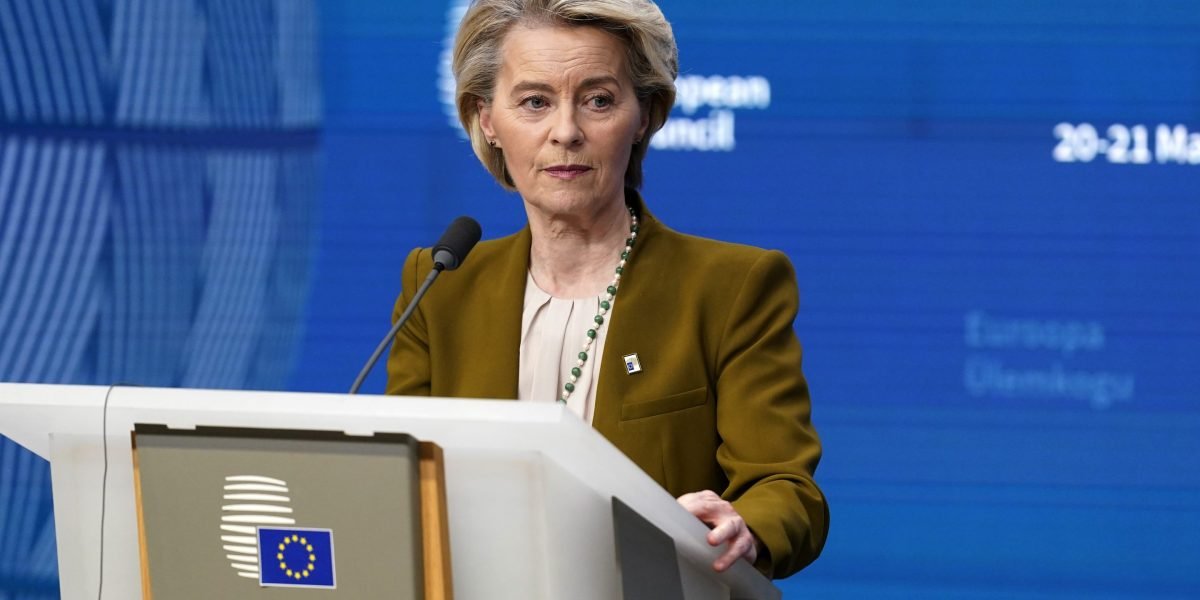 Atrasa a UE planos de reagir nas tarifas de Trump - dando o tempo do bloco para 'negociações' com seus parceiros americanos