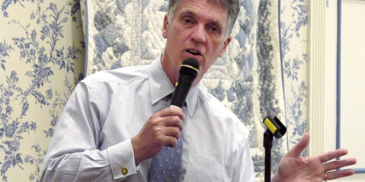 David Weldon não será o próximo diretor do CDC. Um senador diz que ficou "profundamente perturbada" ao ouvir o ex -candidato de Trump "repetidas reivindicações desmascaradas sobre vacinas"