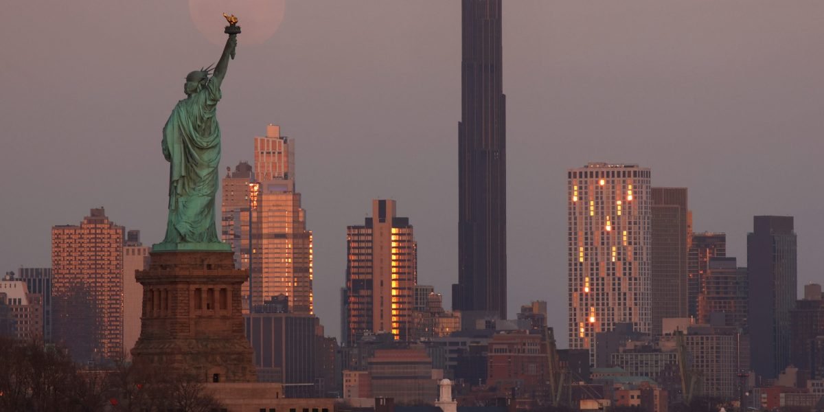 'Devolva -nos a Estátua da Liberdade' - France quer escultura de volta, diz que não compartilha mais seus valores