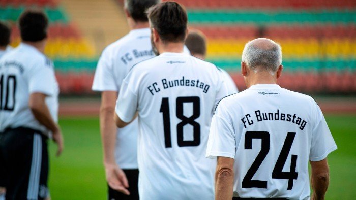 FC Bundestag em crise sobre jogadores da AFD