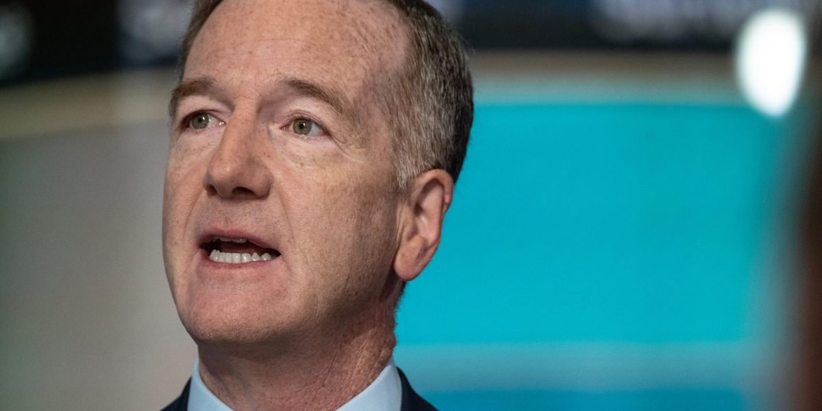 Mike Wilson, do Morgan Stanley, diz que ficou claro para Wall Street que o presidente Trump 'não se importa' com o mercado de ações