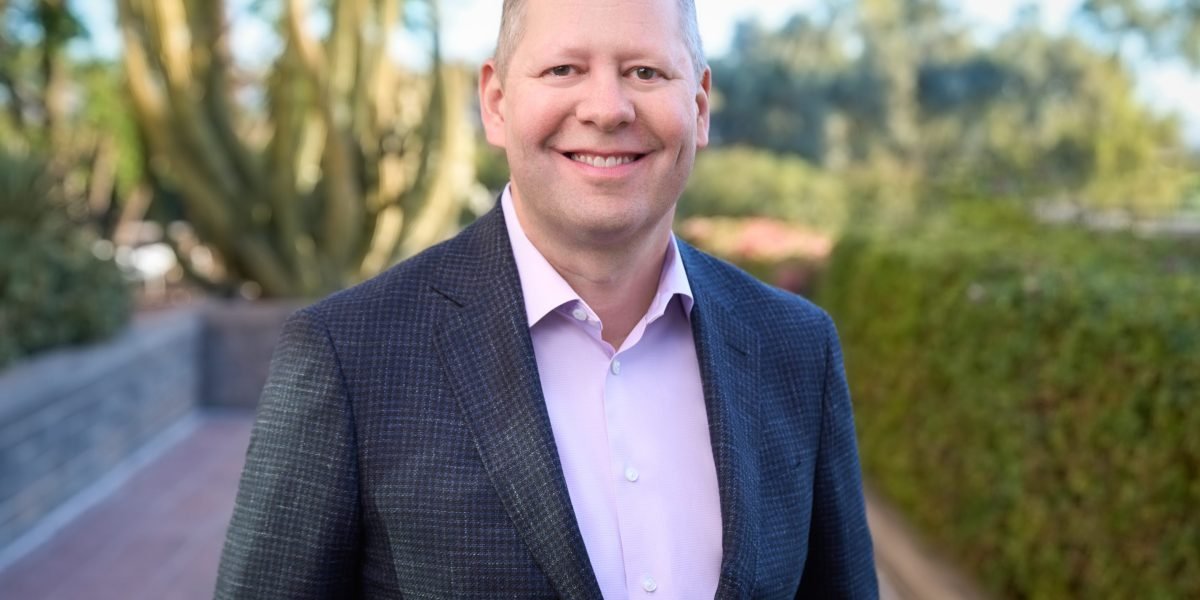 O diretor de pessoas de Zillow diz que é o modelo de trabalho de trabalho remoto para o recrutamento superalimentado-mas há duas razões principais pelas quais eles estão mantendo seus escritórios