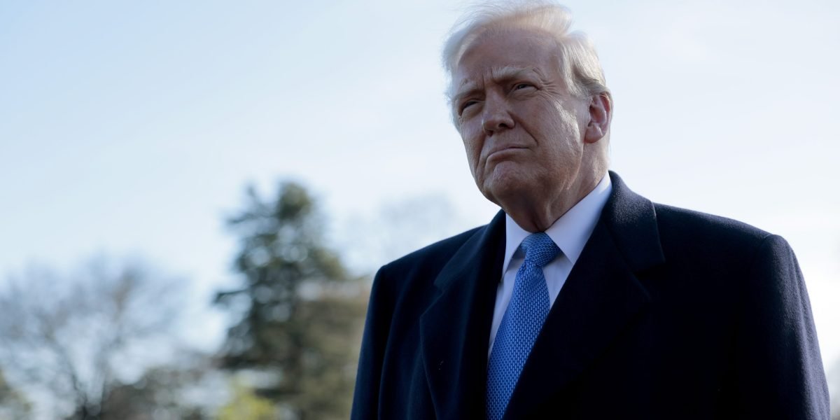 O economista-chefe da Zonda nunca pensou que Trump, o único magnata imobiliário que se tornou presidente, colocaria tarifas sobre materiais de construção quando a habitação já é tão inacessível. Ela estava errada