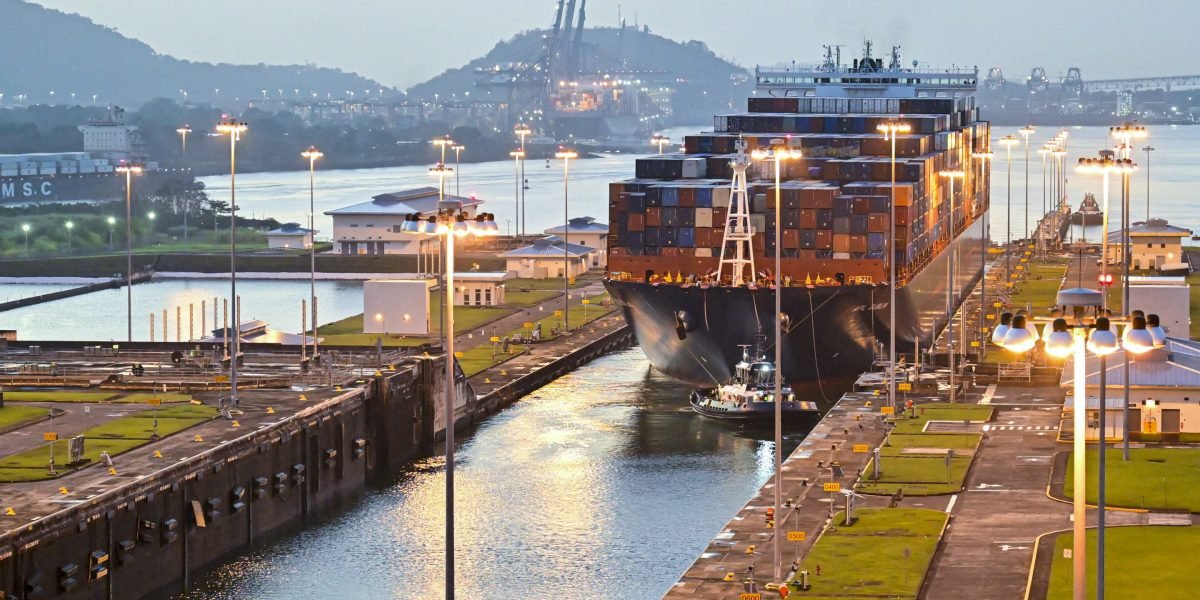 O líder do Panamá acusa Trump de mentir para o Congresso sobre o canal