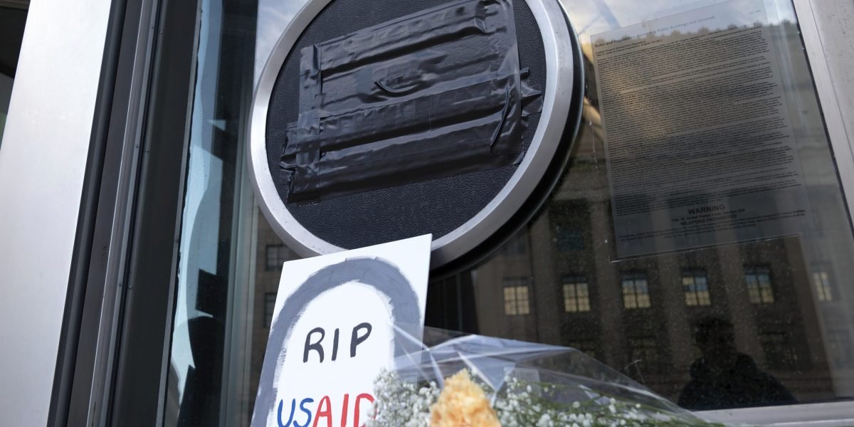 Os aliados europeus dos Estados Unidos estão tentando retirar milhões de seu dinheiro não gasto de volta da USAID