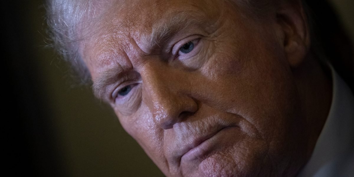 Os mercados da Ásia-Pacífico caem sobre a renovada ameaça tarifária de 'todos os países' de Trump