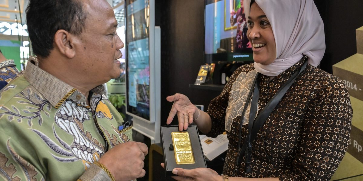 Os preços do ouro estão esmagando elevados recordes, mas ainda é uma aposta arriscada - 'você não está enviando ouro para comprar a pizza do seu dominó', alerta o especialista em finanças