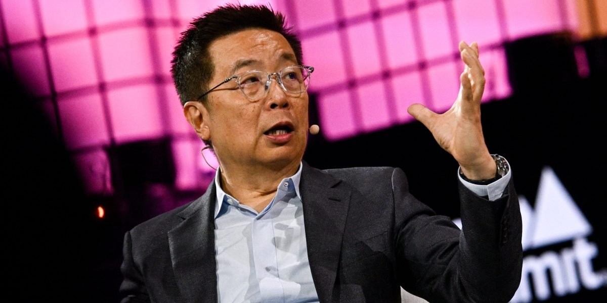 Por que ir de código aberto é crucial para garantir a concorrência na IA