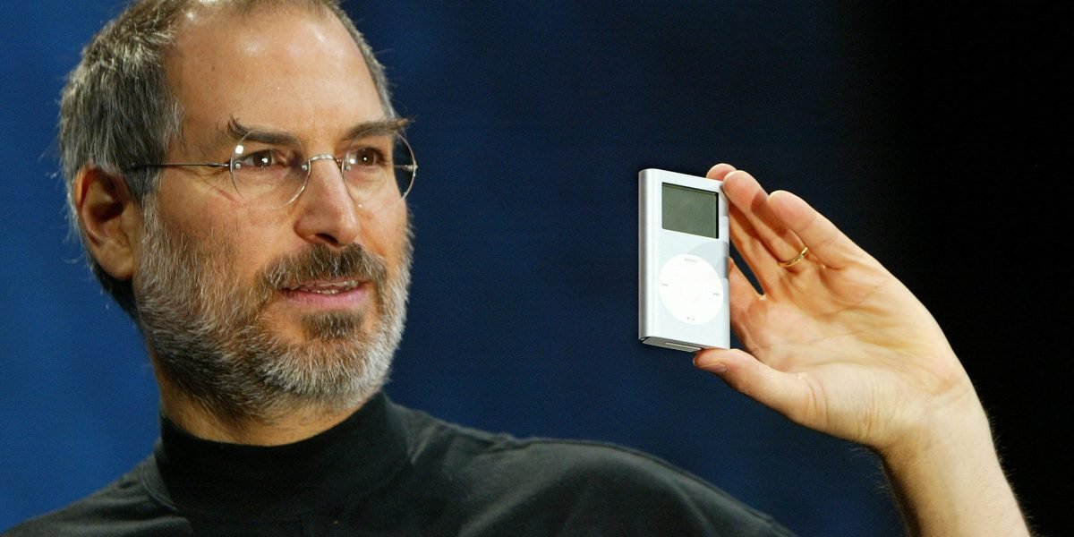 Steve Jobs tinha apenas 12 anos quando ligou para o co -fundador da HP. O que aconteceu a seguir colocou -o no caminho para o sucesso na Apple