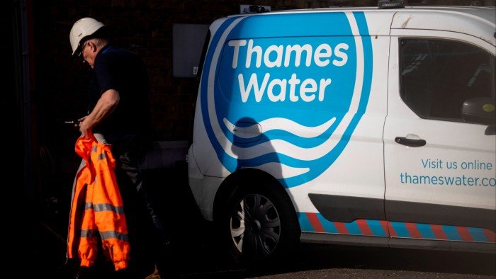 Thames Water logo and Engineers’ vans