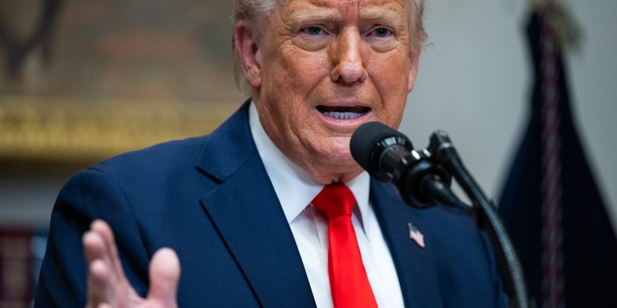 Trump atrasa o Canadá, México Tarifas para mercadorias sob a USMCA