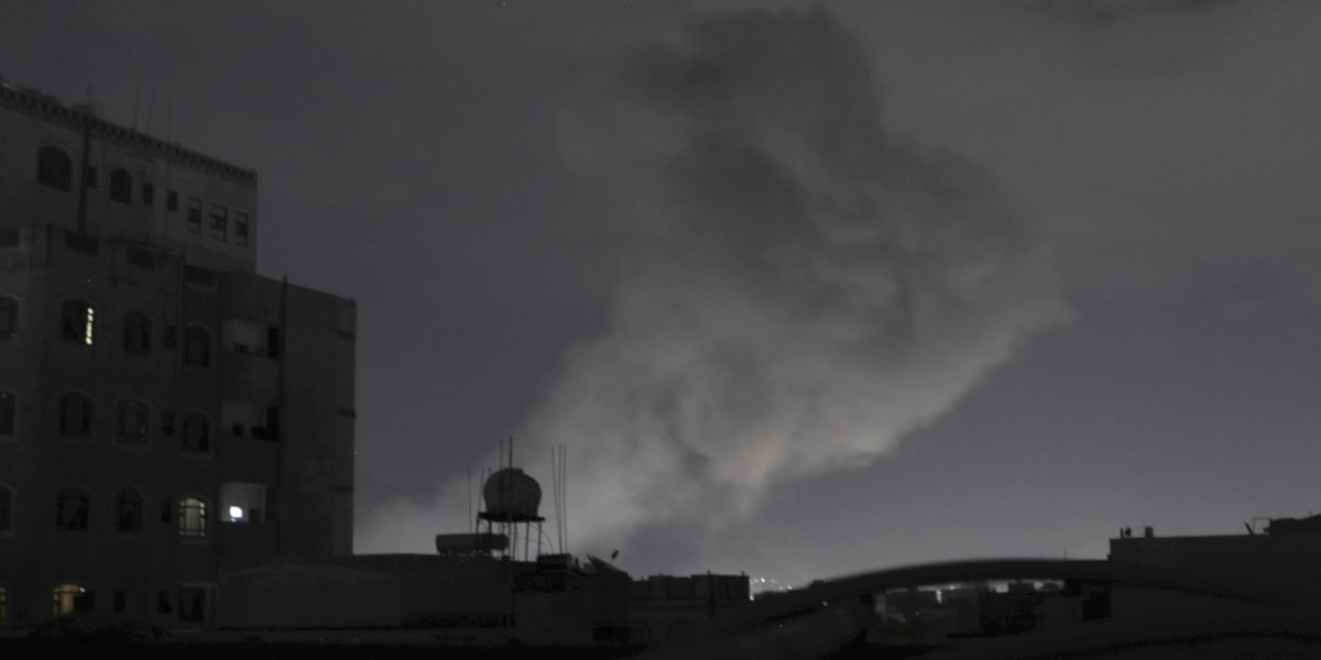 Trump ordena ataques aéreos sobre rebeldes houthis no Iêmen e avisa o Irã para parar de apoiá -los