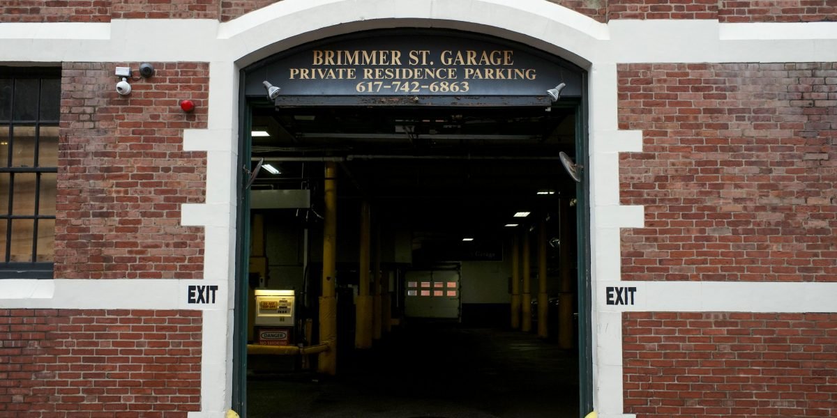 Uma vaga de estacionamento de Boston que vendeu por US $ 500.000 há dois anos está de volta ao mercado - por US $ 750.000