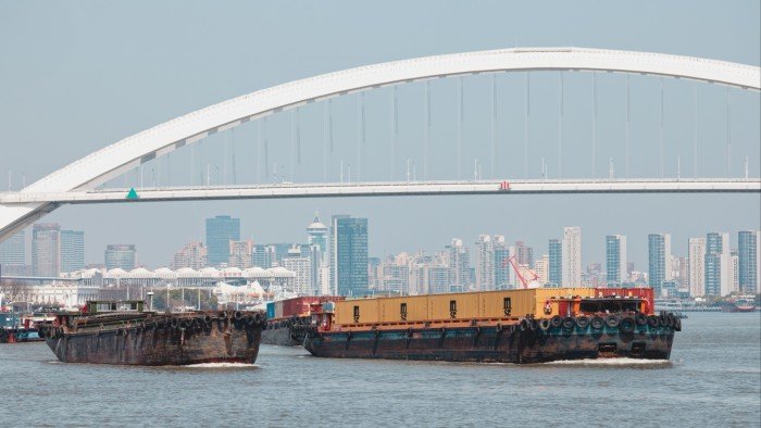 A China anuncia 34% de tarifas retaliatórias sobre as importações dos EUA