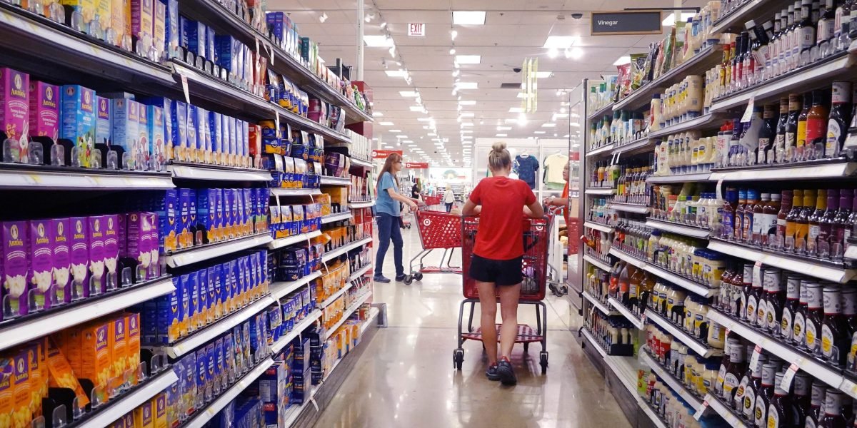 A Target não pode se destacar após a morte do programa DEI e um boicote a 40 dias contra o varejista. O tráfego de pedestres nas lojas caiu para a oitava semana consecutiva