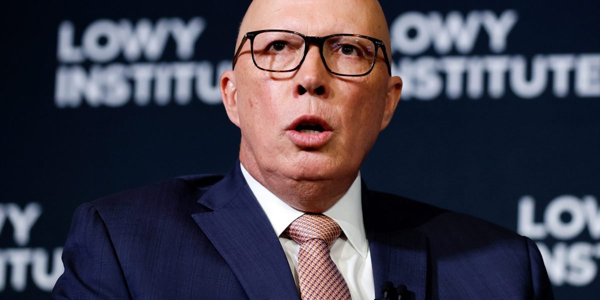 A australiana oposição despeja o retorno ao estilo Trump à política de escritório