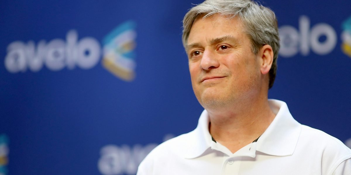 A companhia aérea orçamentária Avelo voará vôos de deportação para o gelo - mas o prefeito de cidade natal da transportadora chama de 'profundamente decepcionante e perturbador'