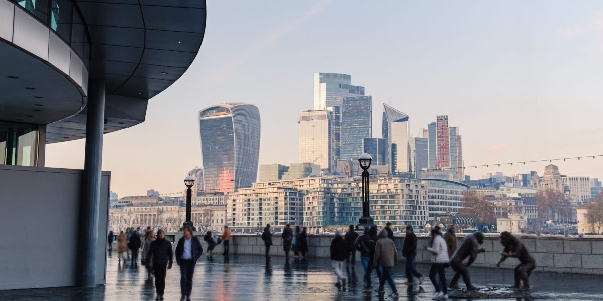 A riqueza do Reino Unido apenas começou, pois os efeitos de desmontar seu regime tributário de vários bilhões de dólares.