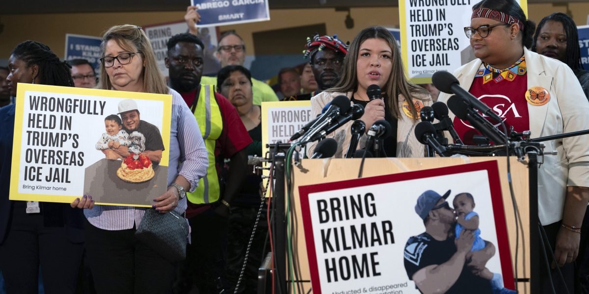 Deportação do homem de Maryland para a prisão de El Salvador em 'A alegação vaga e não corroborada' de membros de gangues foi "totalmente sem lei", regras do juiz federal
