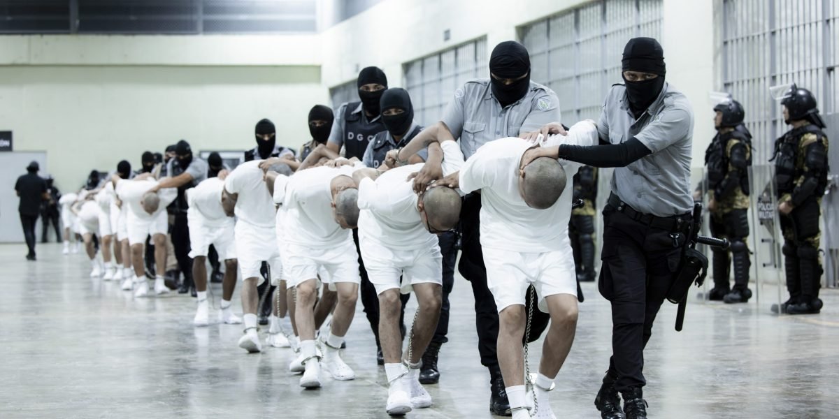 Ice admite que o homem de Maryland enviado para a prisão de El Salvador foi deportado por 'erro administrativo'