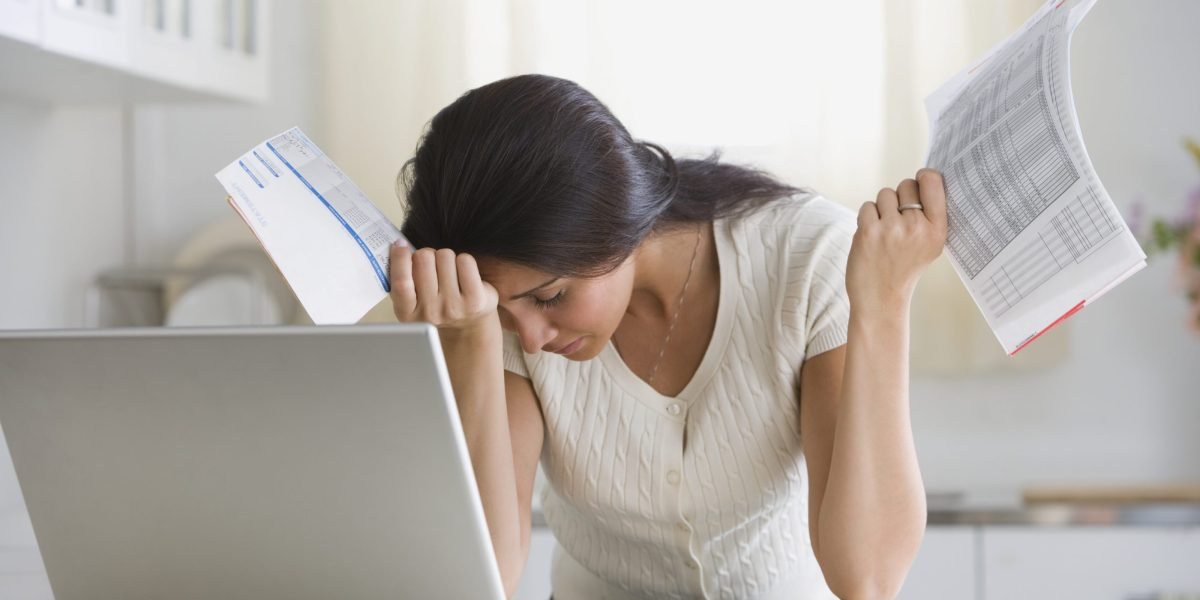 Mais americanos estão estressados ​​com suas finanças, e tem consequências perigosas para a saúde e o QI