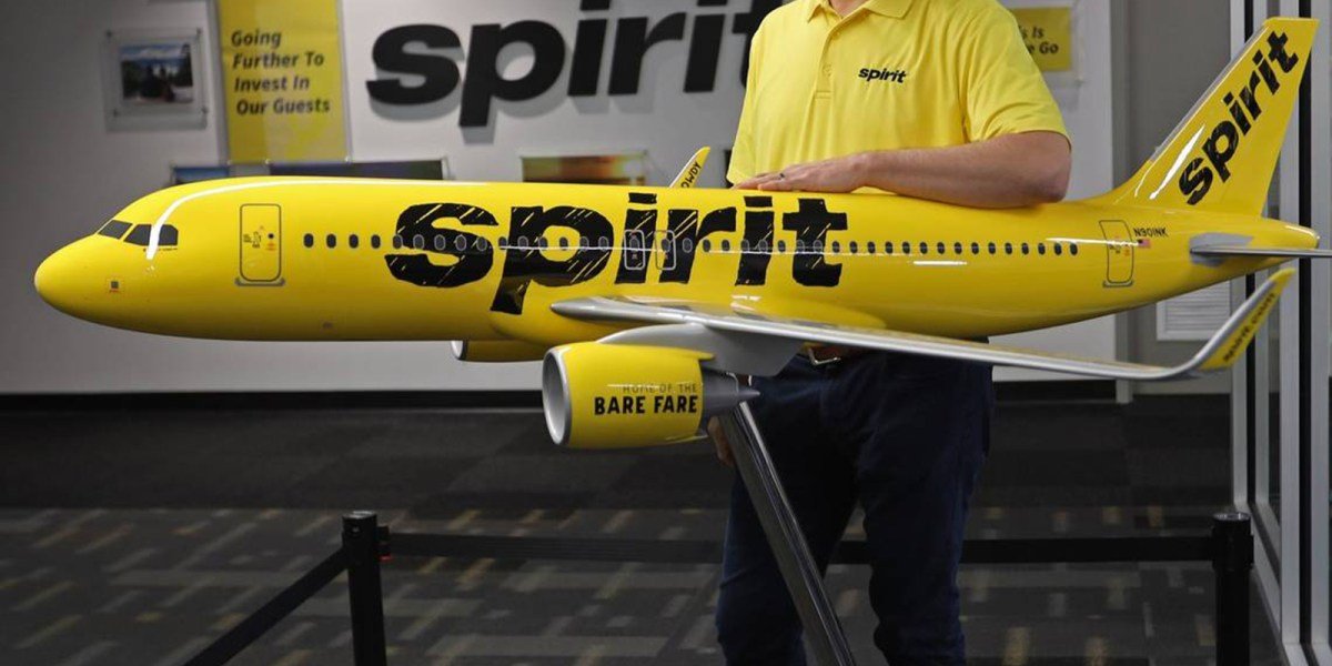 O CEO da Spirit Airlines diminui após o surgimento da falência