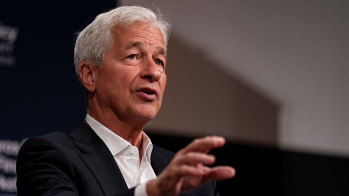 Jamie Dimon speaks at a conference