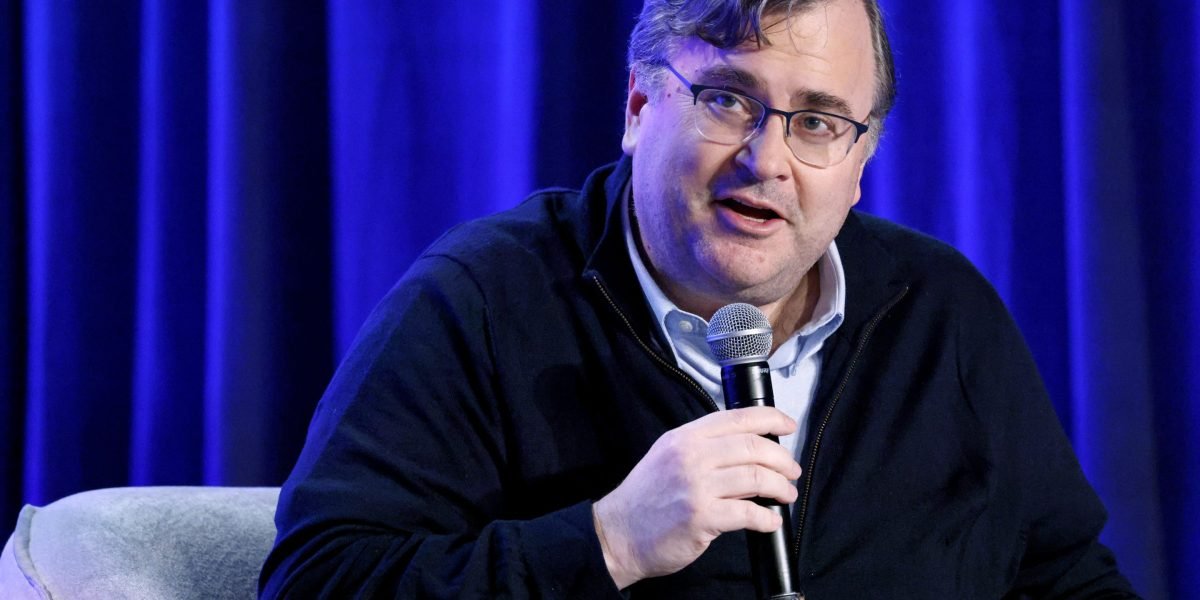 O co-fundador do LinkedIn, Reid Hoffman, diz que buscar o equilíbrio entre vida profissional