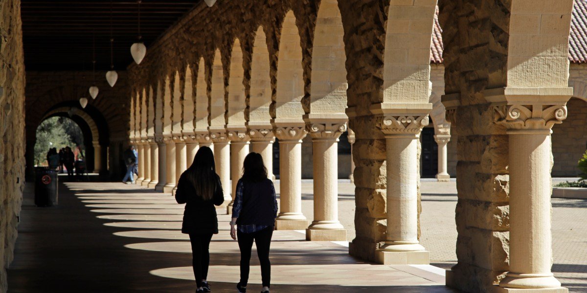 Os estudantes universitários estrangeiros agora estão perdendo seus vistos e recebendo ordens para deixar crimes de contravenção ou infrações de trânsito