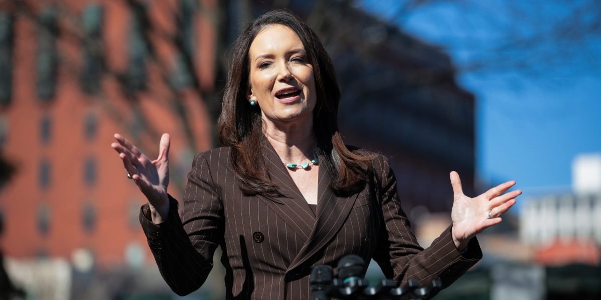 Um resgate para os agricultores apanhados na guerra comercial de Trump já está sendo discutido. 'Se não conseguirmos algo, será um desastre'